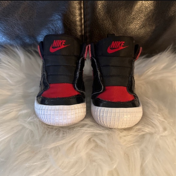 Jordan 1 Crib Bootie size 3c - Picture 2 of 5
